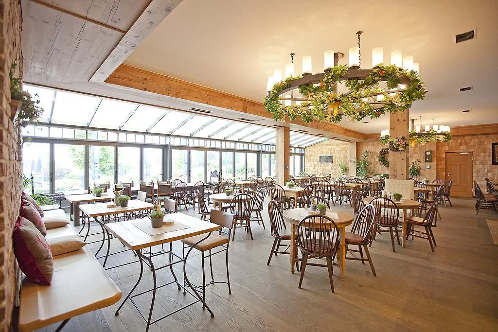 Die Post Landgasthof Aufkirchen Hotel Berg am Starnberger See