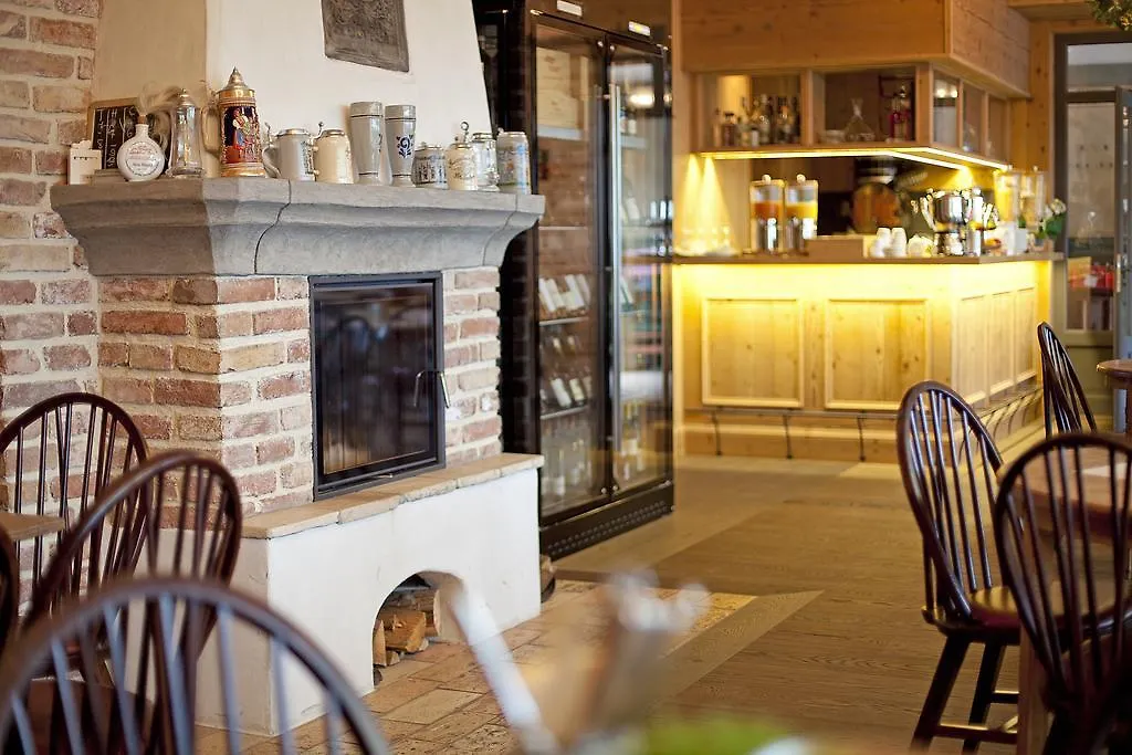 Die Post Landgasthof Aufkirchen Hotel Berg am Starnberger See